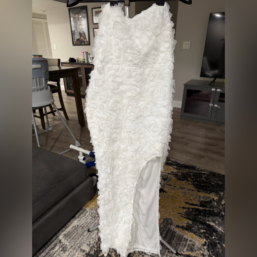 Elegant Strapless White Dress